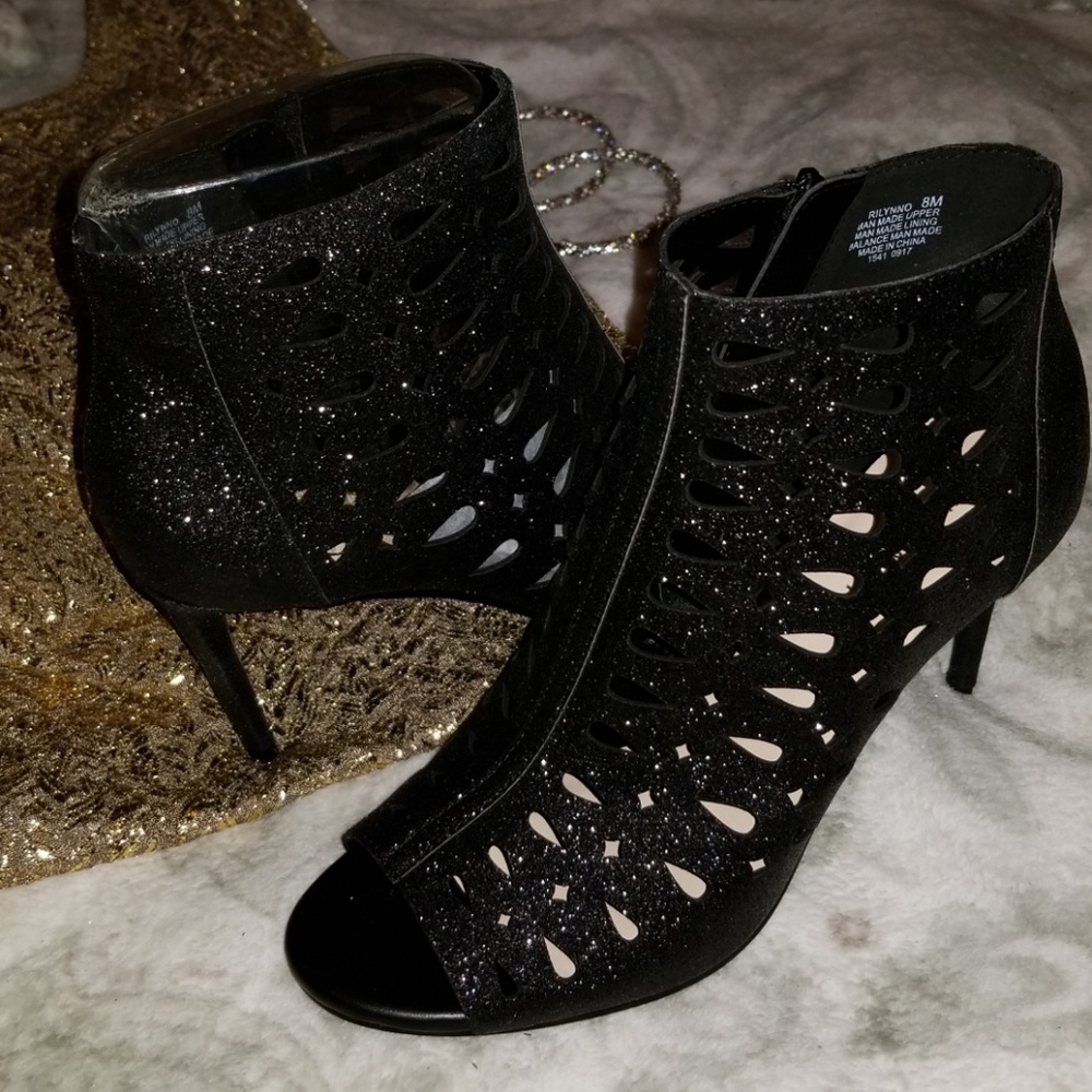 Nine west black glitter bootie
